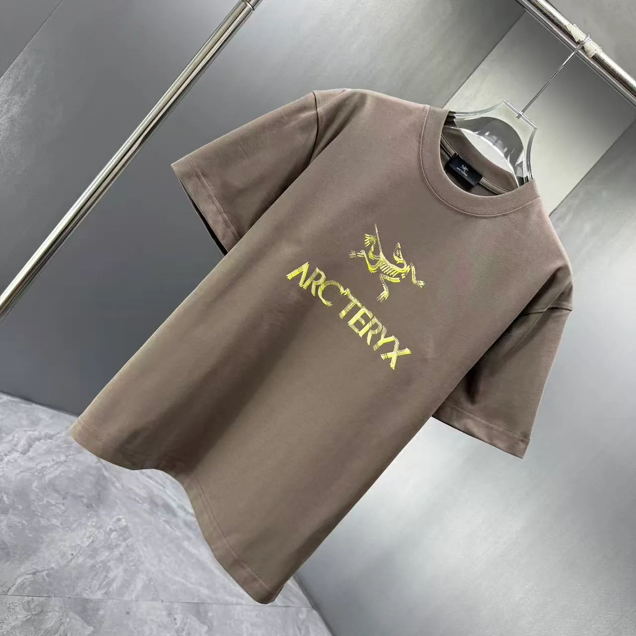 ARC 2026 New Arrival T logo ：Black White Brown Sizes：S M L XL XXL